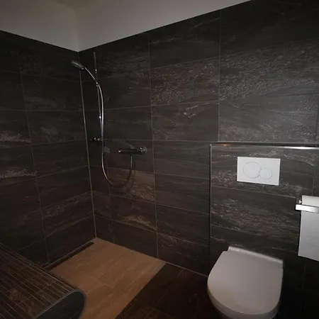 Zur Schoenen Heidewabe Casa de Férias *